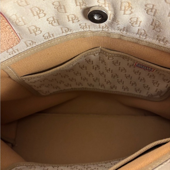 Dooney & Bourke Cream Tote Bag - Picture 7 of 15
